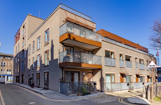 Chic 2 Bed Apartment in Shoreditch Square