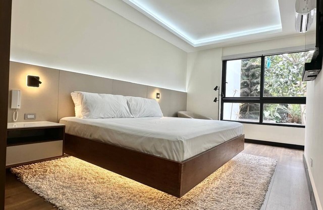 Chic 2-bedroom apartment in charming San Isidro with AC, fitness room, WiFi