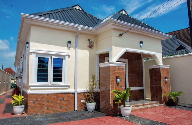 Chic 2-bedroom apartment with 24hrs power, AC, and WiFi in fabulous Badagry.