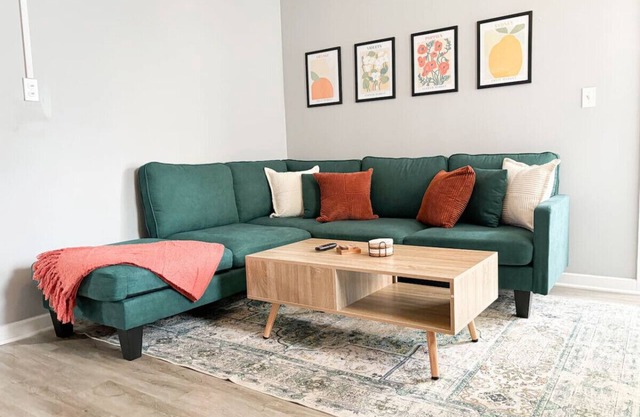Chic 2-Bedroom Retreat With 2 TV’s