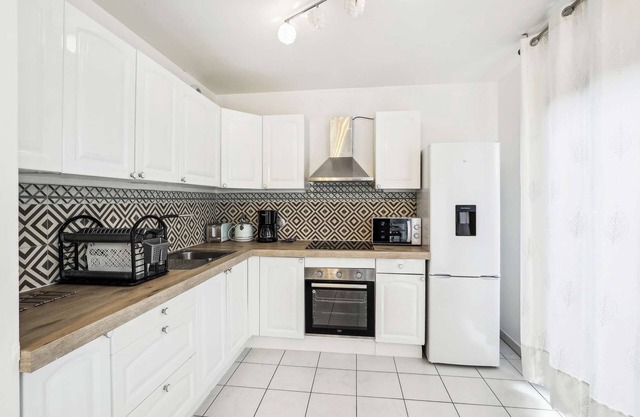 Chic Apart With Garden and Parking