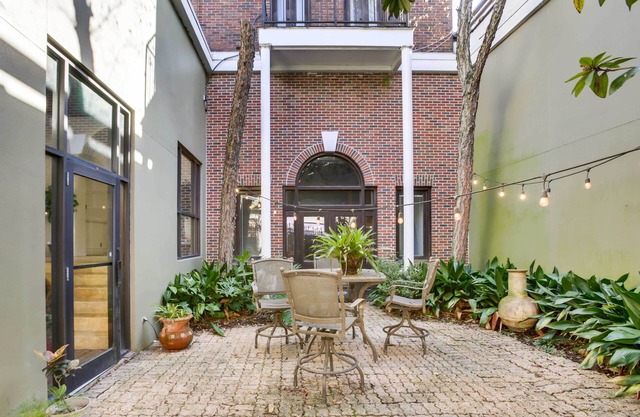 Chic Baton Rouge Apt ~ 3 Miles to LSU Campus!