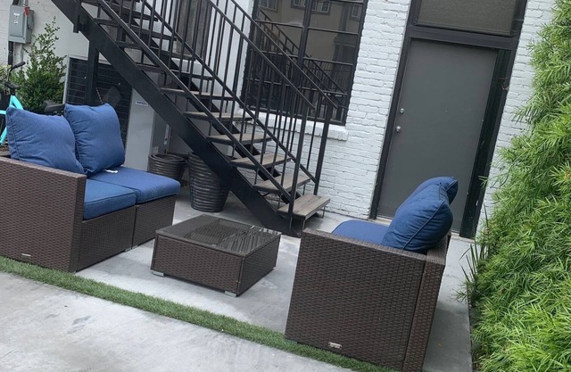 Chic Downtown LA Live adjacent Private room & Bath