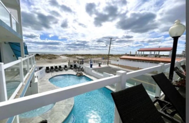 Chic hotel suite with WiFi and AC in charming Wildwood Crest