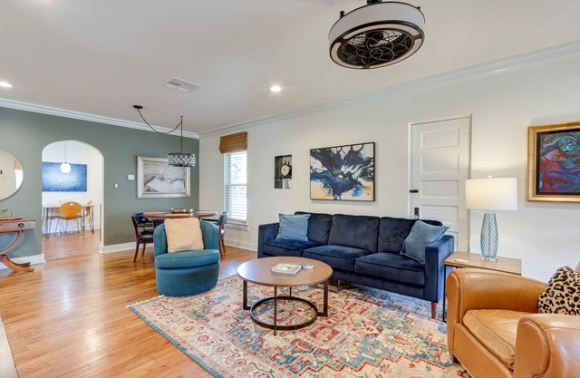 Chic Joplin Cottage w/Patio < 3 Mi to Town!