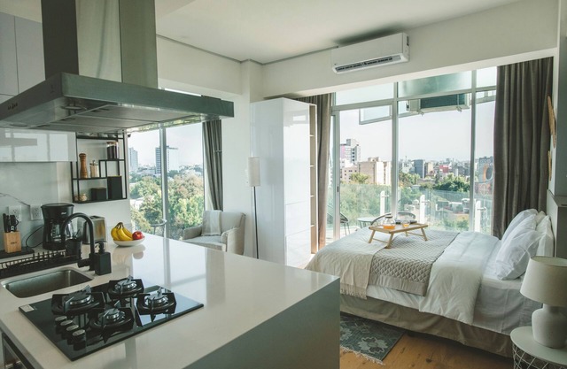 Chic Loft w/AC, Walkable Area