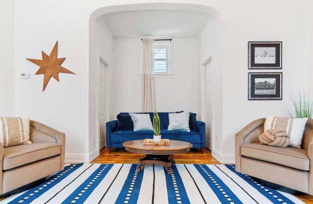 Chic Lou Home | Walkable to Bars & Restaurants!