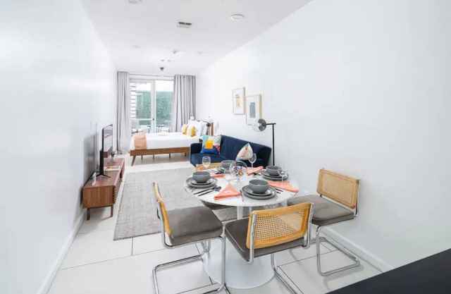 Chic Midtown Studio with Patio #203