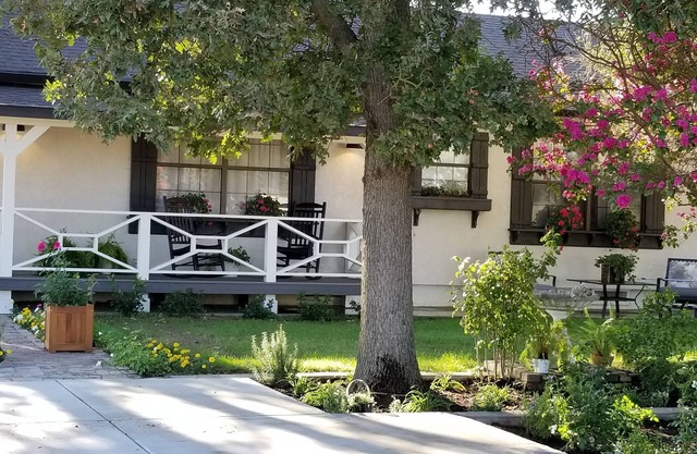 Chic New Home: Enjoy Fresh Air, Premium Wine Trail Location 3bd/2ba