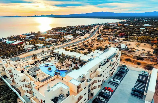 Chic Partial Ocean View Studio with Fitness Room, Pool, and WiFi in La Ventana!