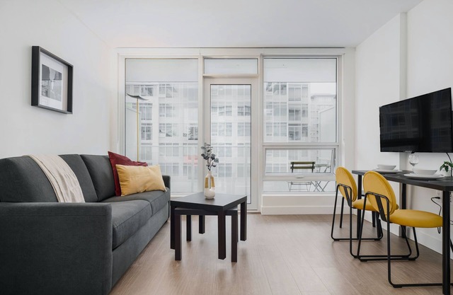 Chic Richmond Central Condo