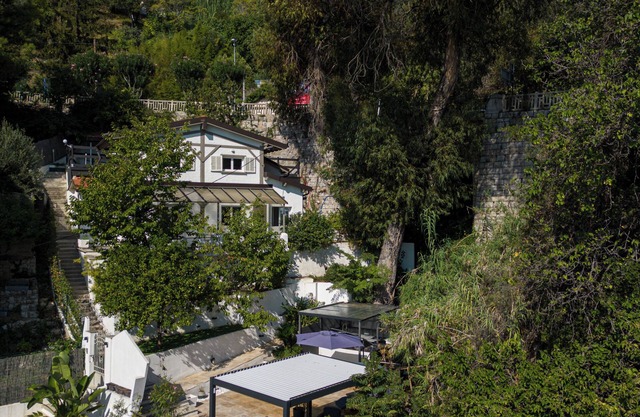 Chic Riviera Escape3 Bedroom Sea View Apartment in Beausoleil, Steps from Monaco