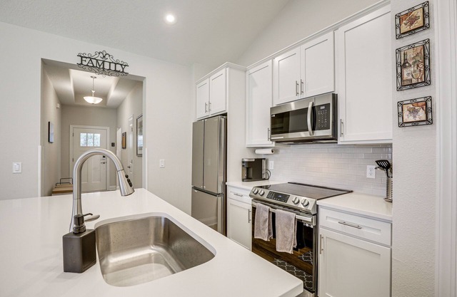 Chic St Augustine Home, 7 Mi to Beach!