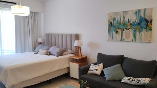 Chic Studio Steps from Subway by depptö