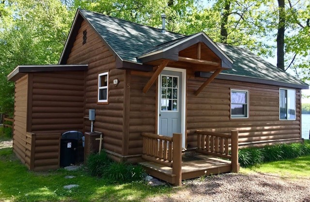 Chief Lake Lodge Resort Cabin #5