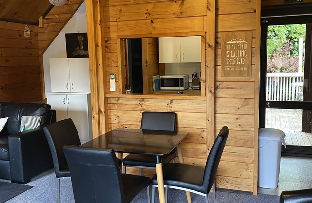 Chill cabin with outside spa
