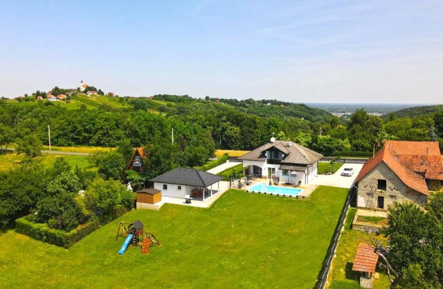 Chill Hill House