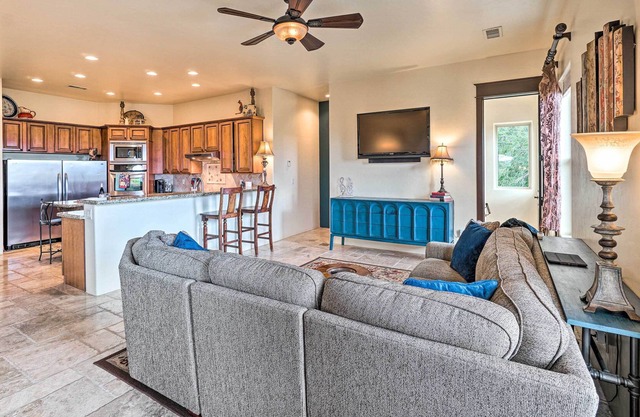 Chino Valley Retreat w/ Home Gym + Sauna!