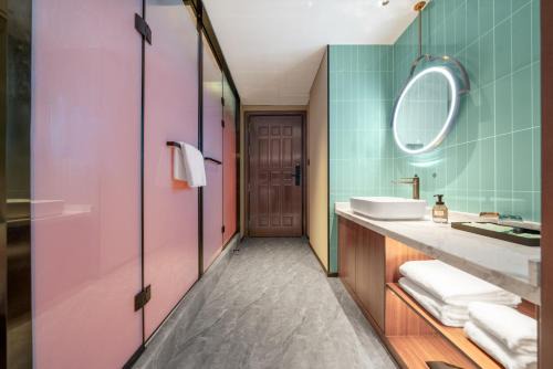 Chongqing Xingcheng Chengyijing Hotel Management Co., Ltd