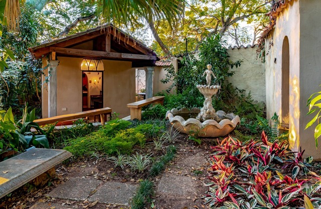 Christie's at 32 on Russell