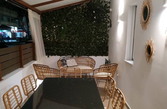 Christina Kos Boutique Apartment 2 - 1 min from seafront