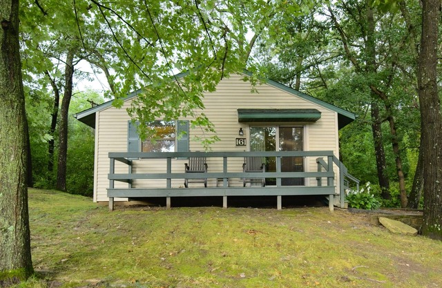 Christmas Mountain Village™ - Wisconsin Dells - 2 Bedroom Cottage