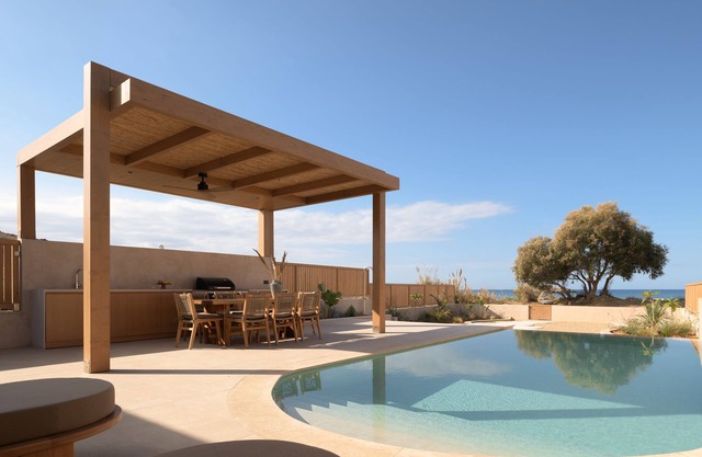Cicada Oneiro Suite, Elegant Beach Living