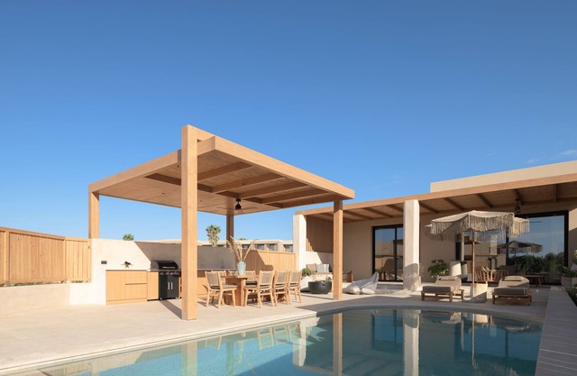 Cicada Thea Suite, Elegant Beach Living