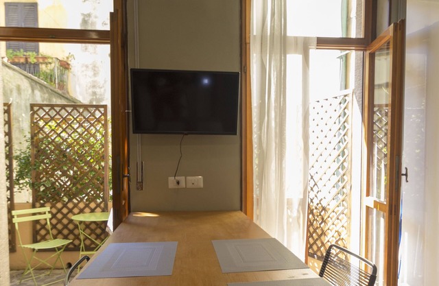 'Cidneo' - Cozy Studio Apartment with patio in the Heart of the City of Brescia