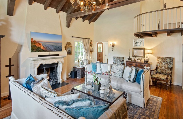 Ciello y Tierra - Historic Downtown Home