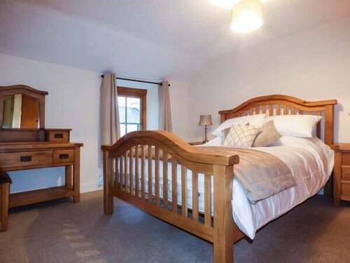 Cinderbarrow Cottage, LEVENS