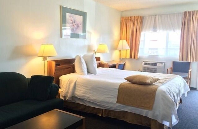 Circle 5 Motel