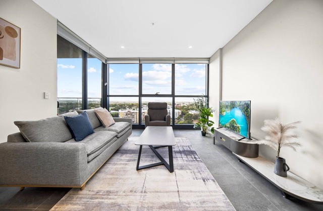 City&Bridge View 2 Bed+Study | Homebush