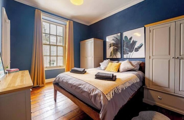 City Centre - 1 Bed - Sleeps 2 - Pet Friendly