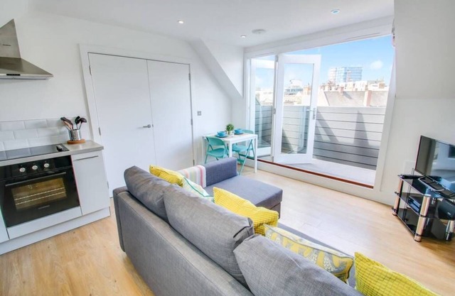 City Centre Penthouse Apartment, near Cathedral