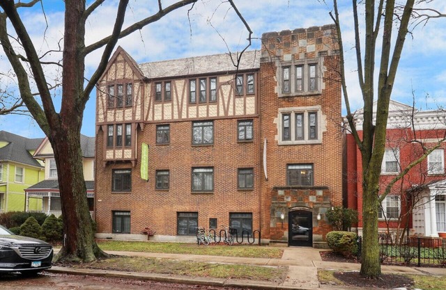 City Charm Studio Apt in Chicago
