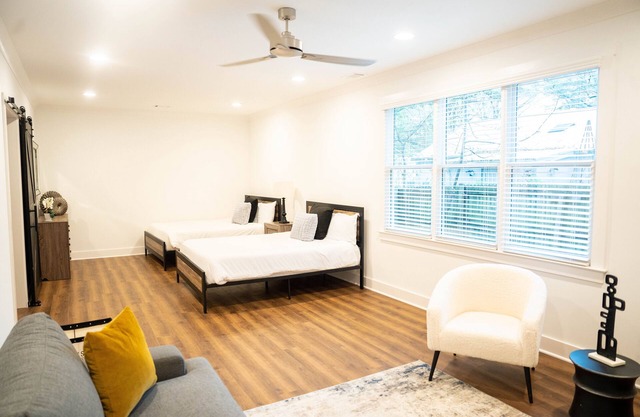 City Escape : ATLANTIC STATION