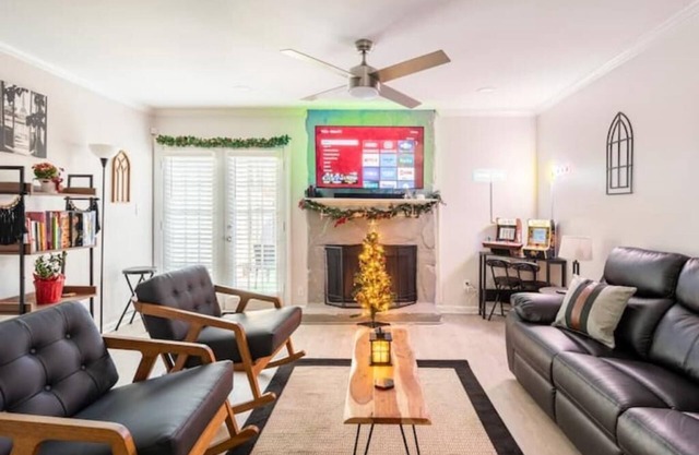 City Escape with King Bed, Arcade, Bagel Bar, & Firepit