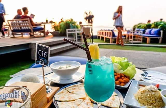 City Garden Pratumnak Condominium In Cosy Beach