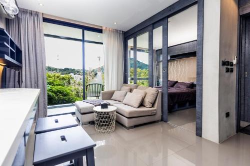 City gate apartment