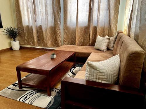 City Retreat with 2 Ensuite Bedrooms and Home Office