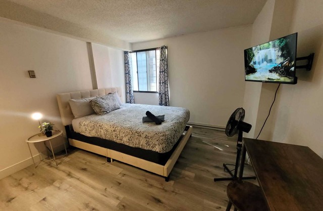 City Sanctuary: Cozy Downtown Calgary Escape