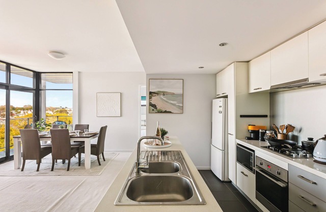 City Views | Beaufort St | Large | Multiple Beds