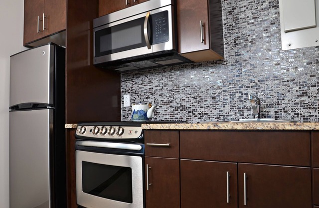 Cjour Apartments