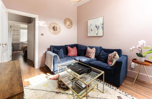 Clapham Calm – 2 Bedroom Flat with Garden