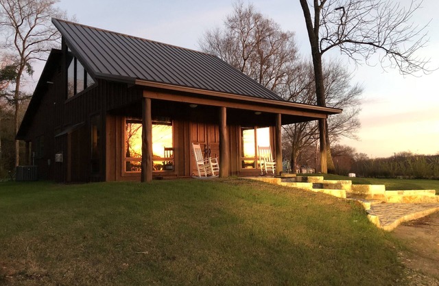 CLARA'S CABIN. a place to unwind, reflect, draw, write, or enjoy your people.