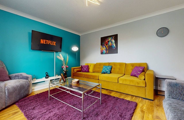 Clarendon 3 Bed Bungalow Parking & Wifi Business and Leisure