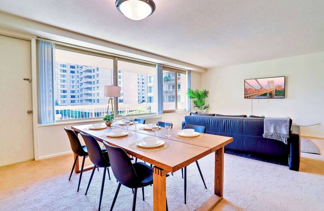 Clarendon Apt | Walk to Metro