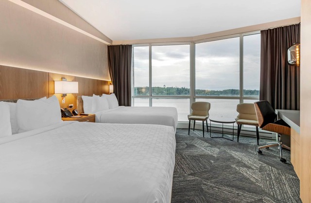 Clarion Lakeside Inn & Conference Centre