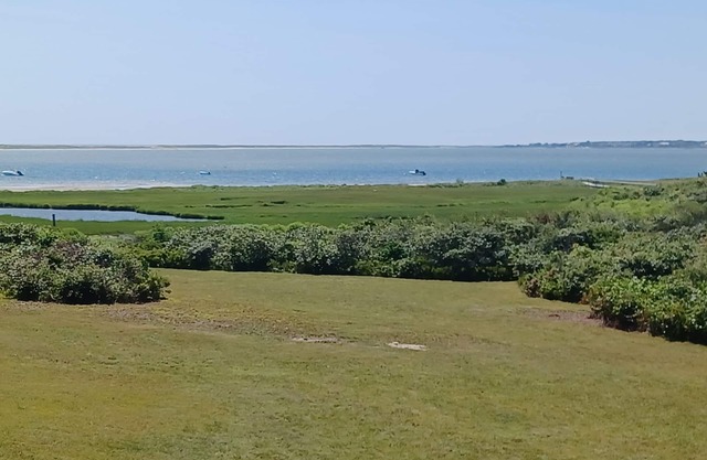 Classic Chappy Beach House, big water views, near the water